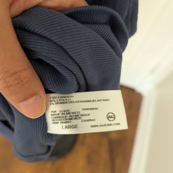 AG mock neck top blue size L - Picture 6 of 6